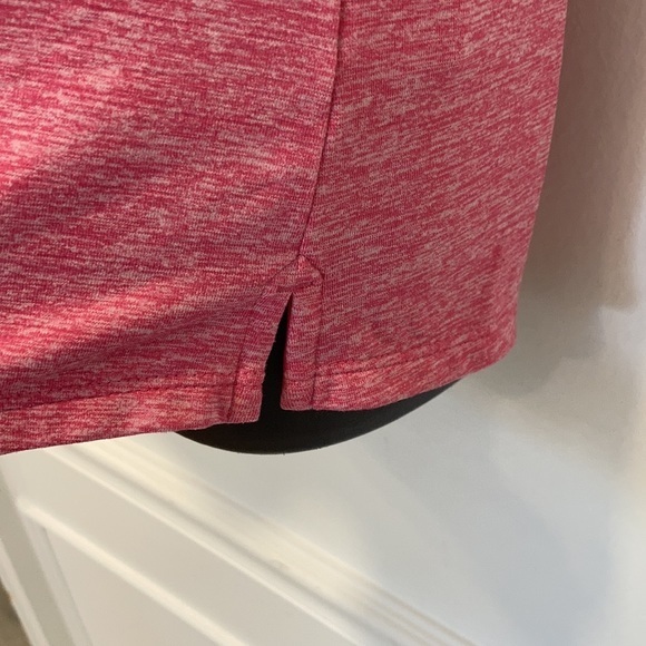Vineyard Vines Pink Performance V-Neck Top Small - Picture 6 of 9